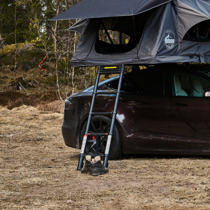 Adjust the steps on your roof tent
